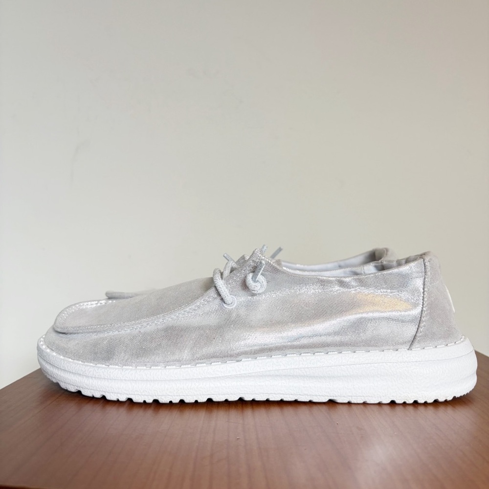 Hey Dude Wendy Metallic Shine Silver Slip On Sneakers youth 6 Women 8